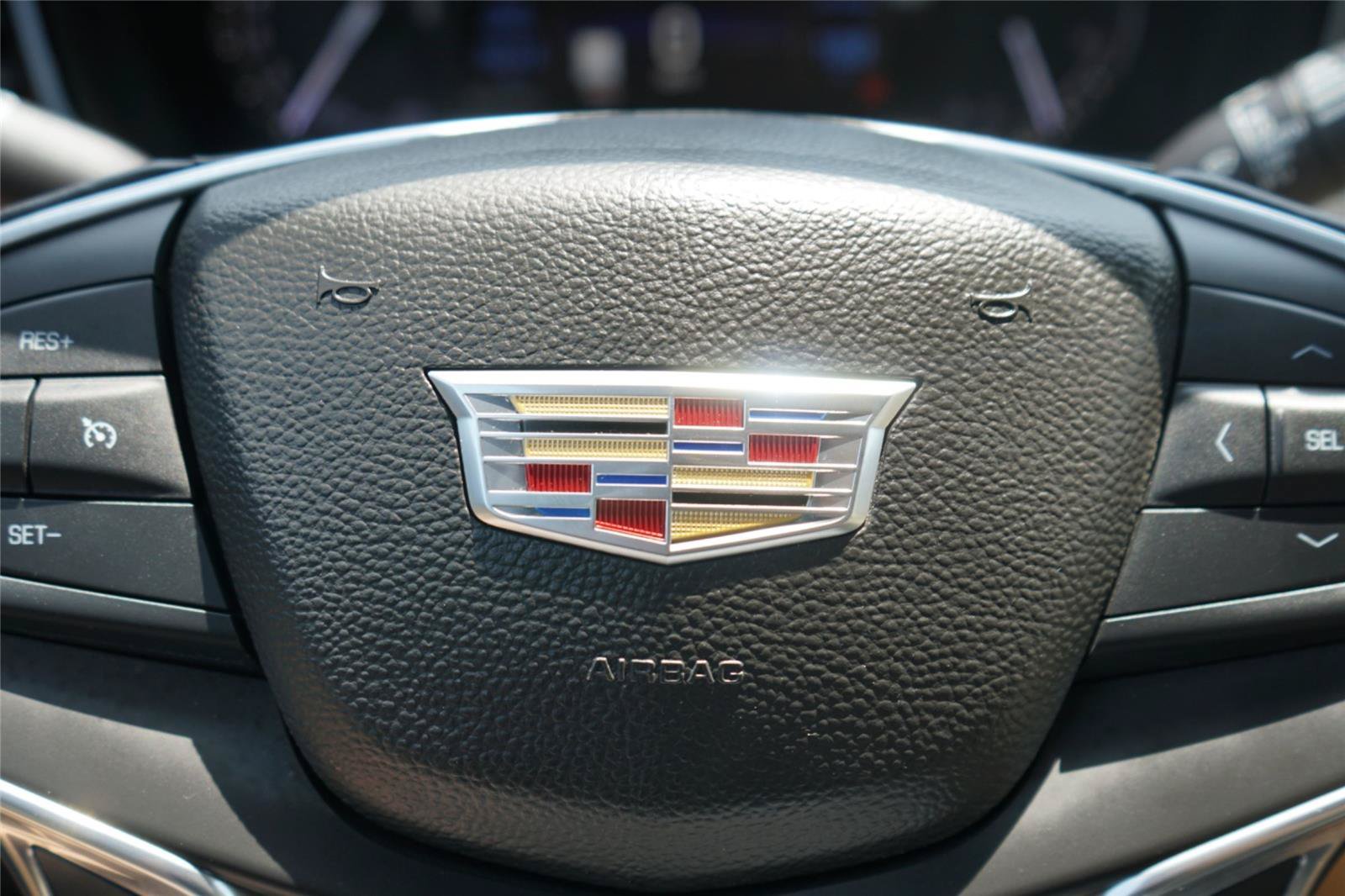 Used 2017 Cadillac XT5 Luxury w/ Driver Awareness Package FWD image 15