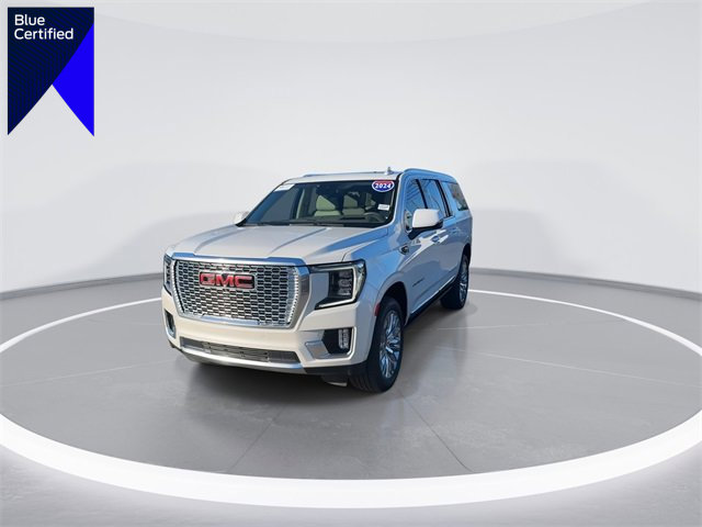 Used 2024 GMC Yukon XL Denali w/ Advanced Technology Package image 1
