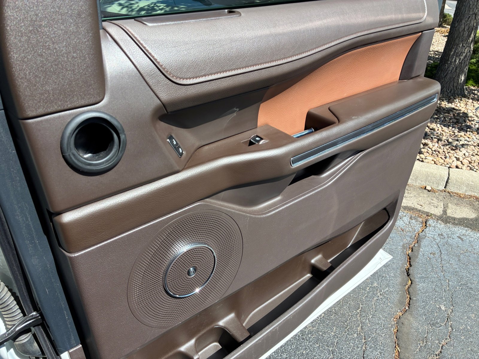 Certified 2024 Ford Expedition King Ranch AWD/4WD image 16