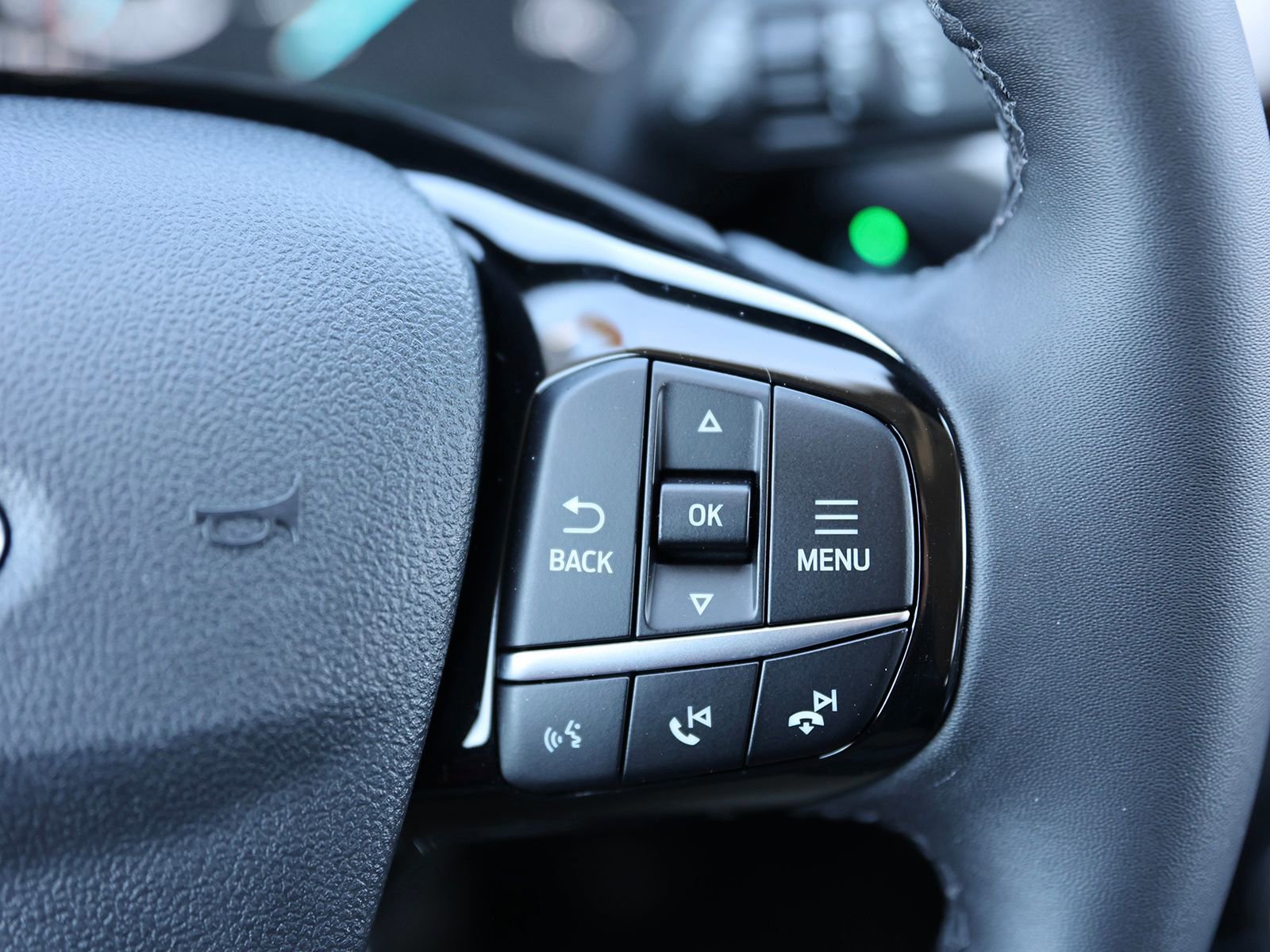 Certified 2022 Ford Escape SE w/ Cold Weather Package image 38