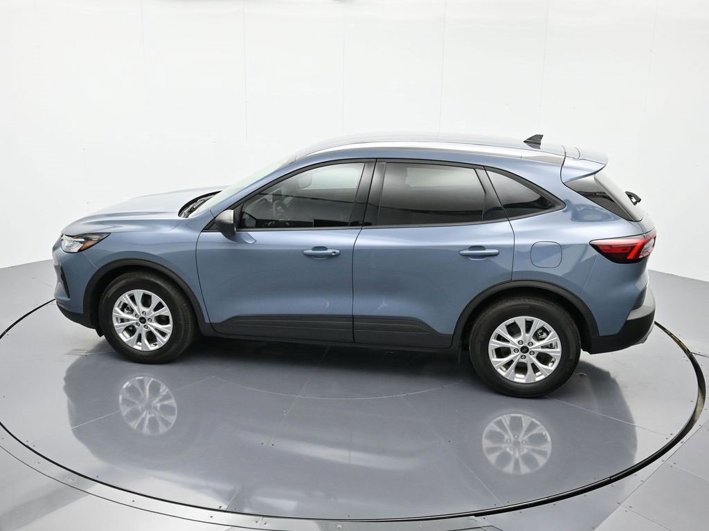 Certified 2025 Ford Escape Active image 5