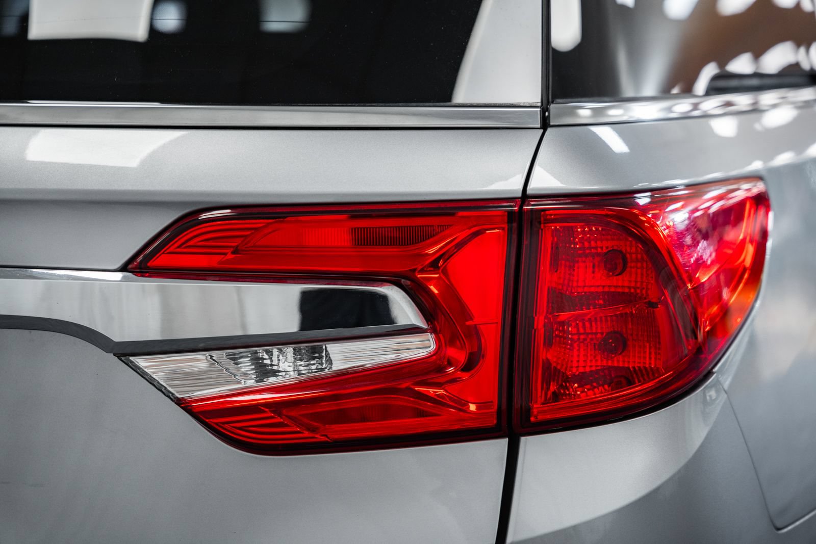 Used 2019 Honda Odyssey EX-L image 6
