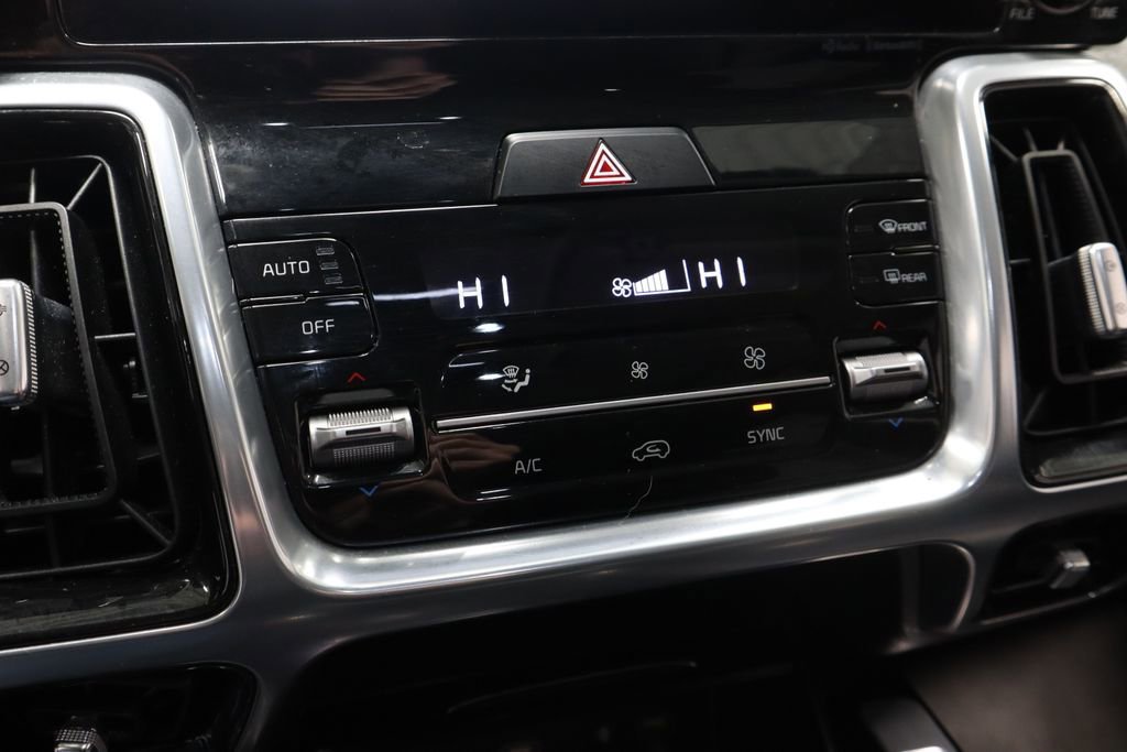 Used 2023 Kia Sorento SX image 35