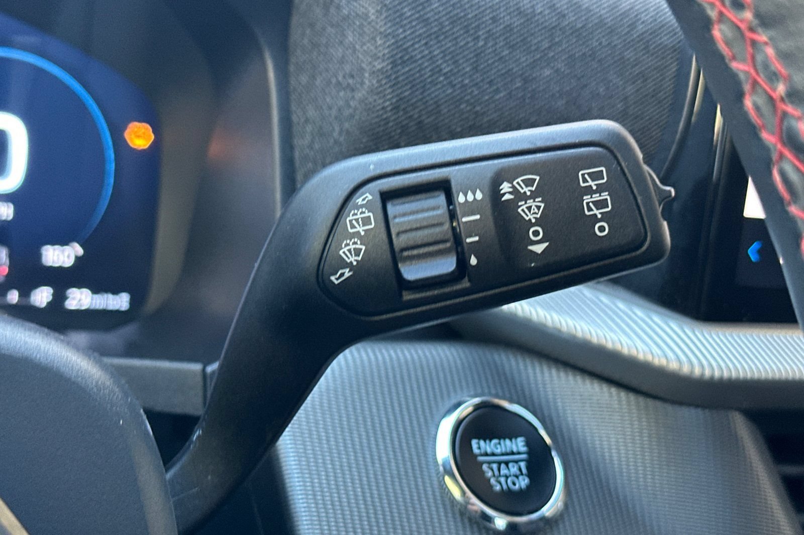 Certified 2025 Ford Explorer ST AWD/4WD image 41