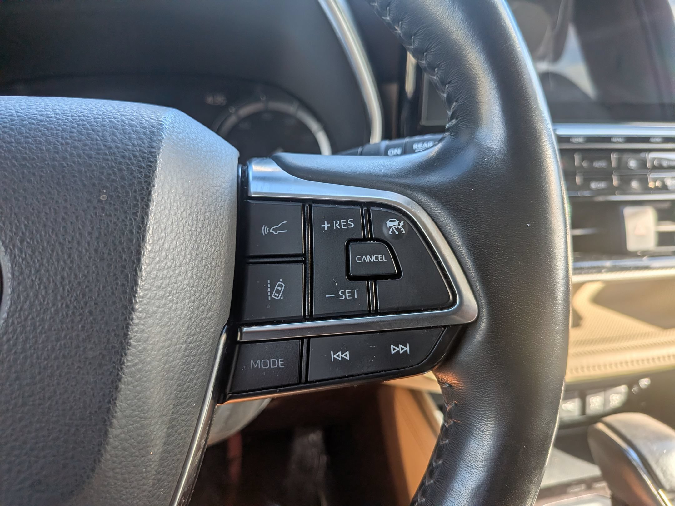 Used 2021 Toyota Highlander Platinum AWD/4WD image 19