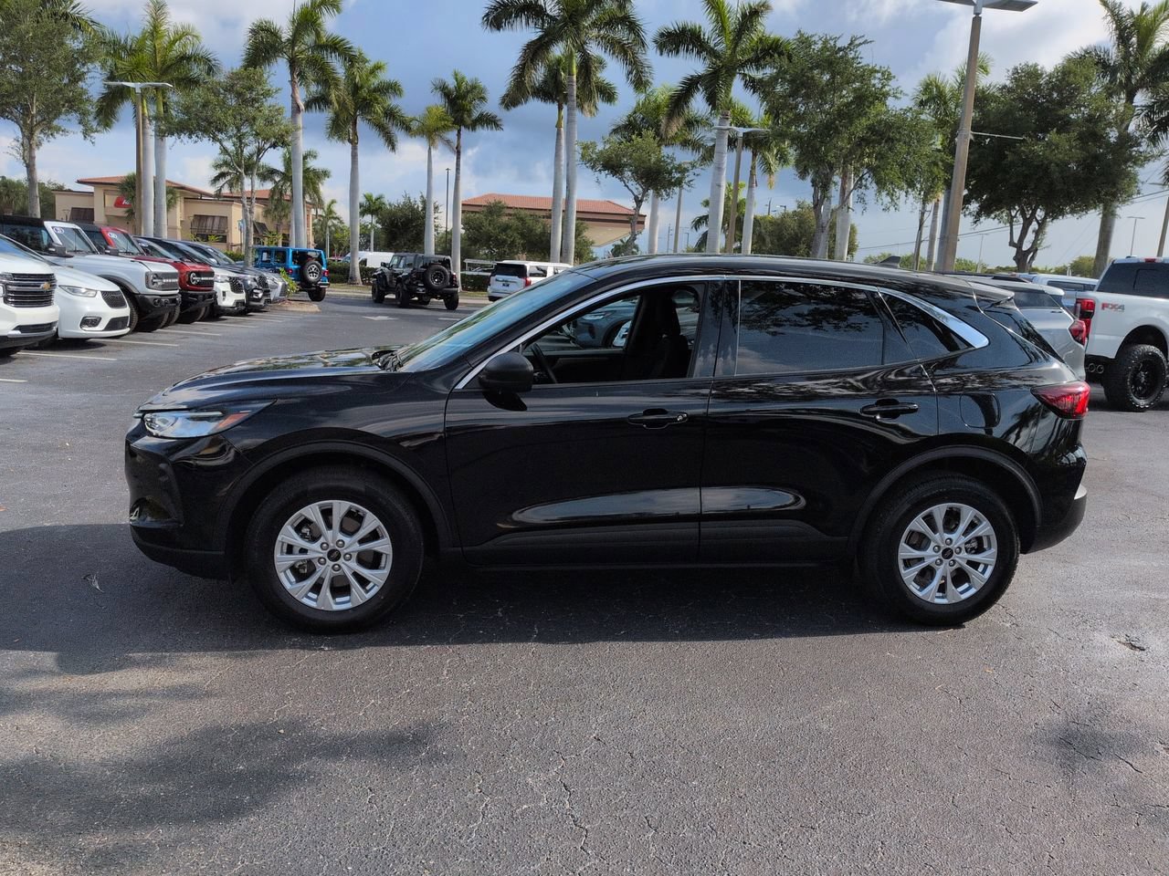 Certified 2024 Ford Escape Active AWD/4WD image 7
