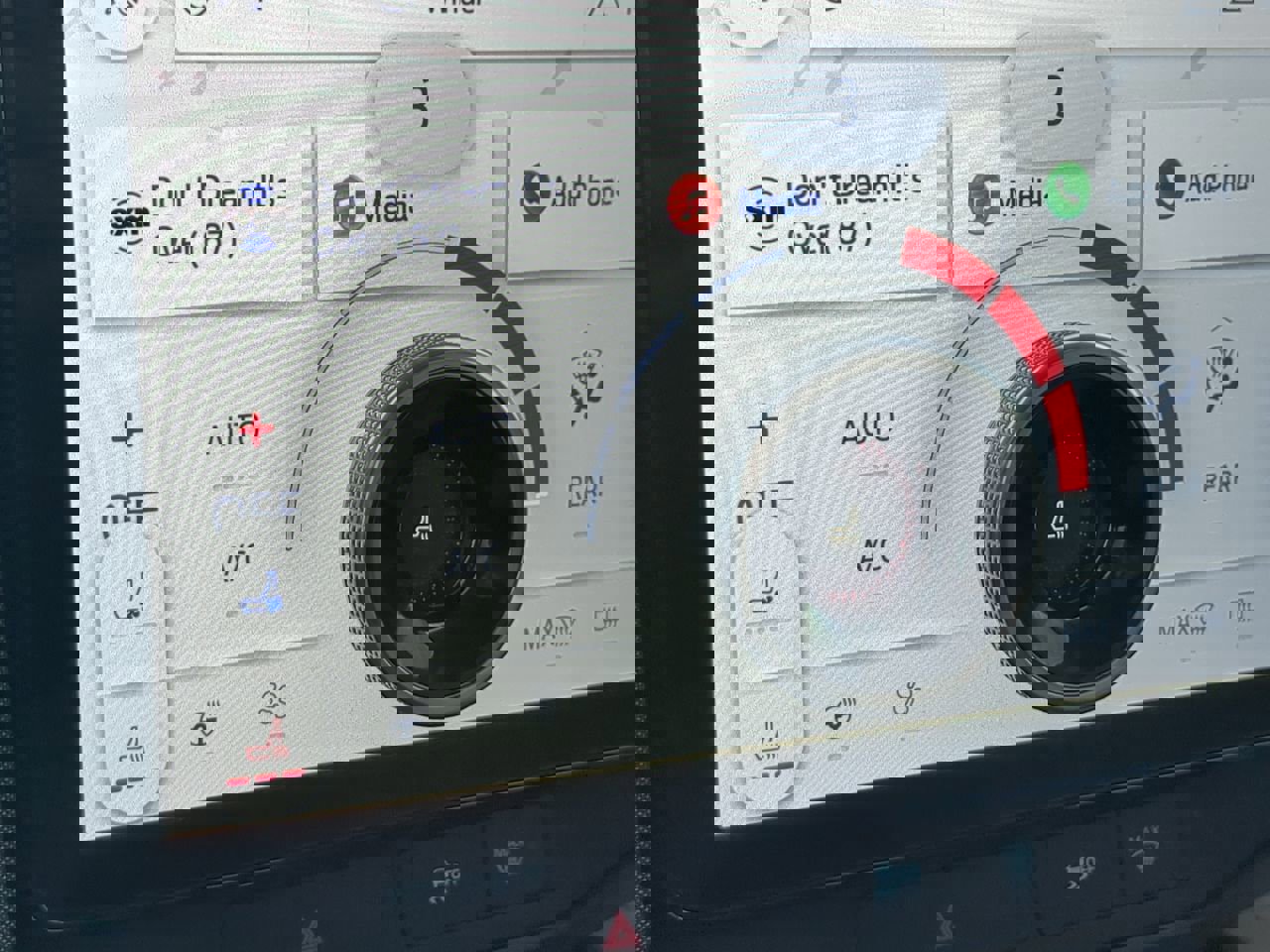 Certified 2023 Ford Expedition Limited image 22