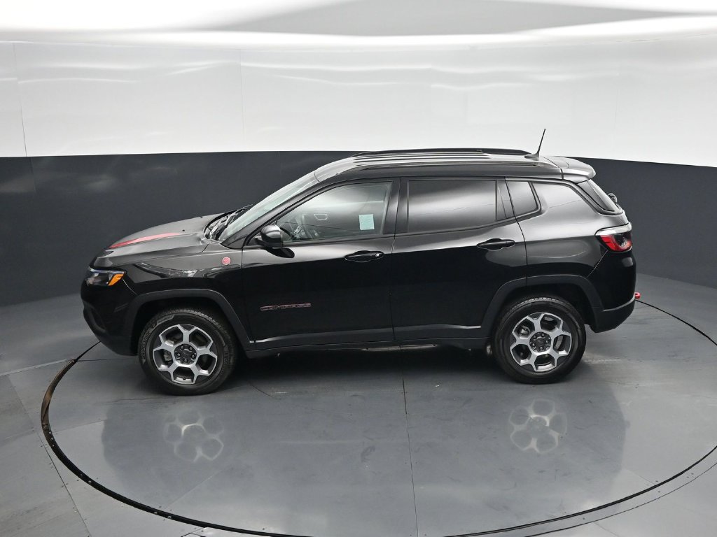 Used 2022 Jeep Compass Trailhawk AWD/4WD image 38