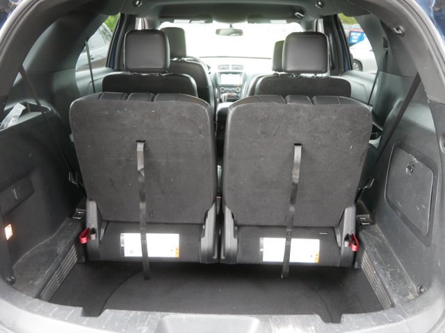 Certified 2018 Ford Explorer XLT w/ Equipment Group 202A AWD/4WD image 9