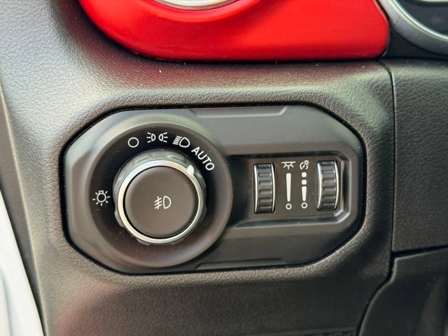 Used 2021 Jeep Wrangler Unlimited Rubicon AWD/4WD image 7