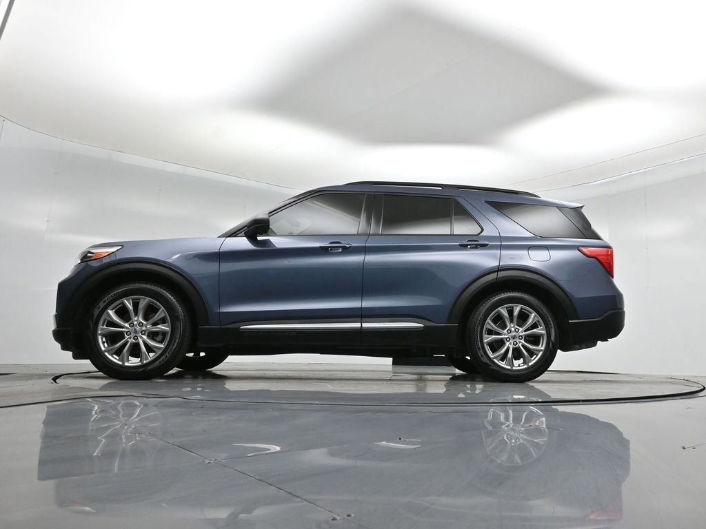 Certified 2021 Ford Explorer XLT w/ Equipment Group 202A image 21