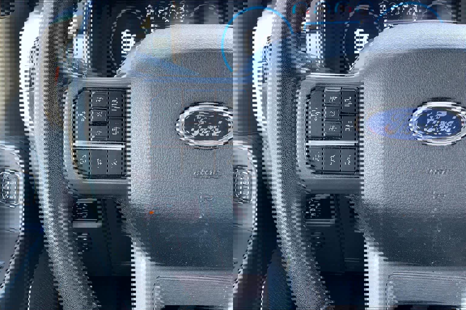 Certified 2023 Ford F150 Lariat w/ Equipment Group 502A High image 23