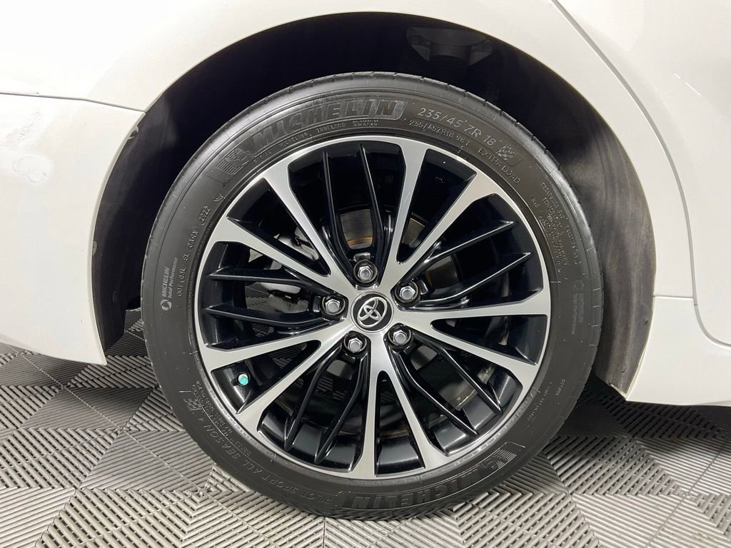 Used 2018 Toyota Camry SE image 10