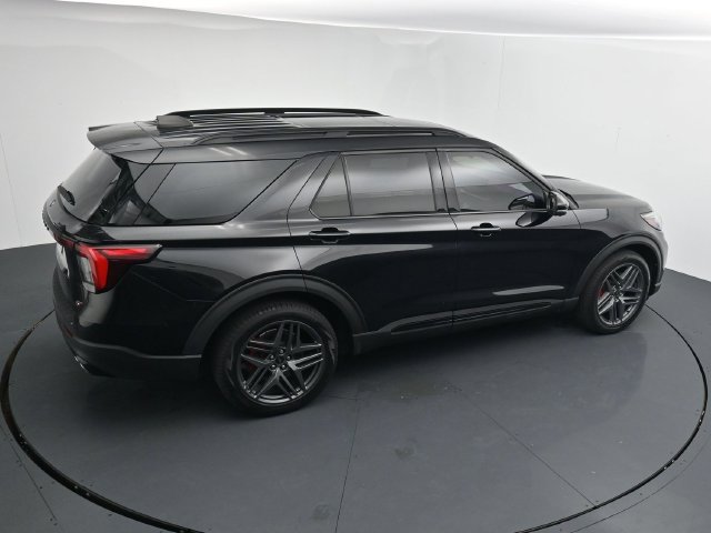 Certified 2025 Ford Explorer ST AWD/4WD image 33