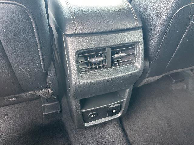 Certified 2024 Ford Edge Titanium AWD/4WD image 19