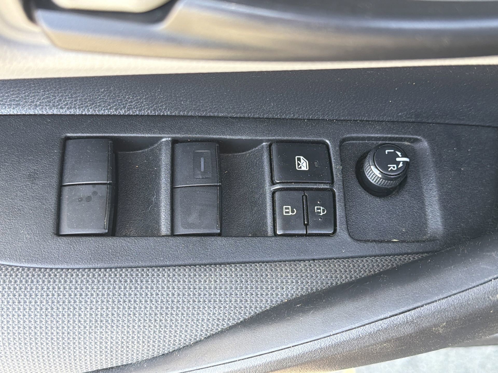 Used 2022 Toyota Corolla LE image 25