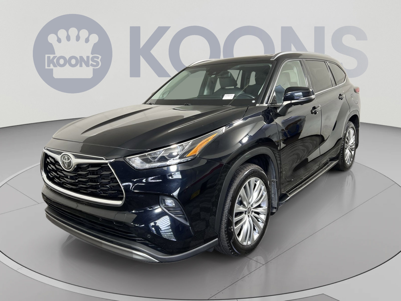 Used 2023 Toyota Highlander Platinum AWD/4WD image 1