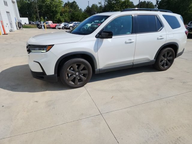 Used 2025 Honda Pilot Black Edition image 6