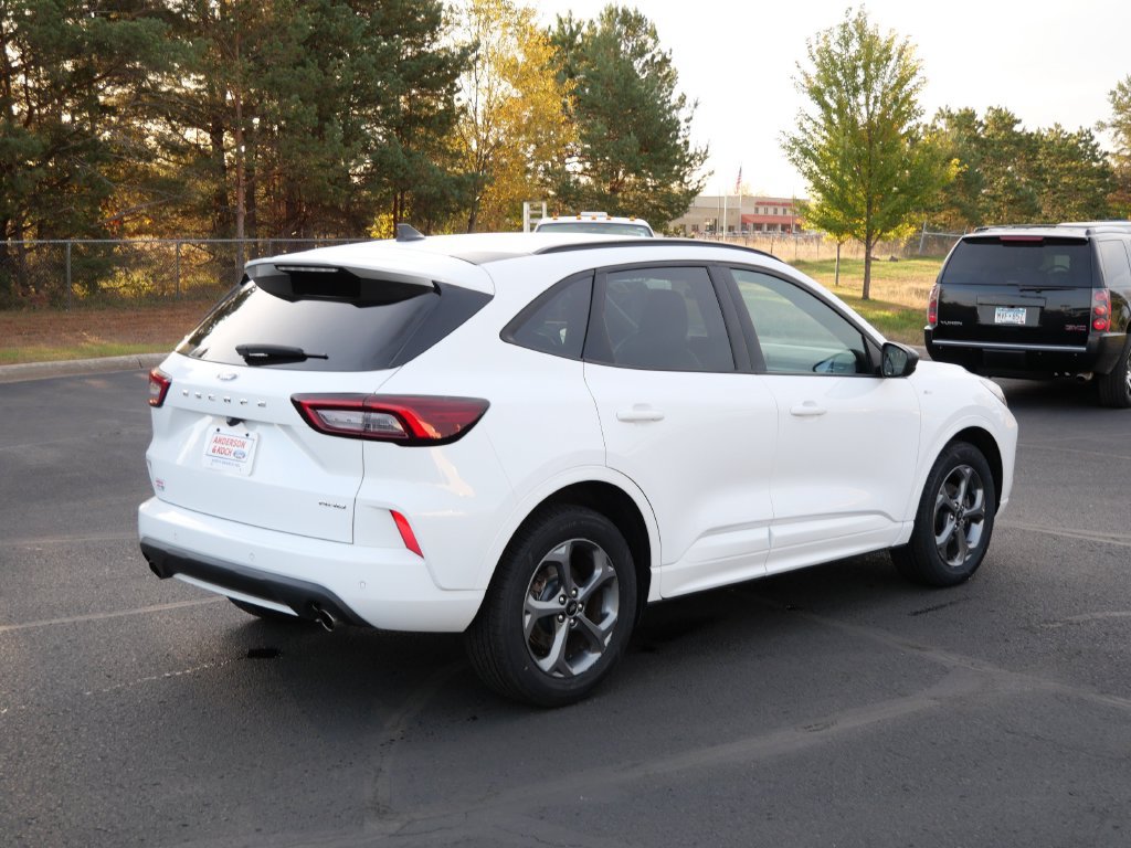 Certified 2023 Ford Escape ST-Line w/ Tech Pack #1 AWD/4WD image 6