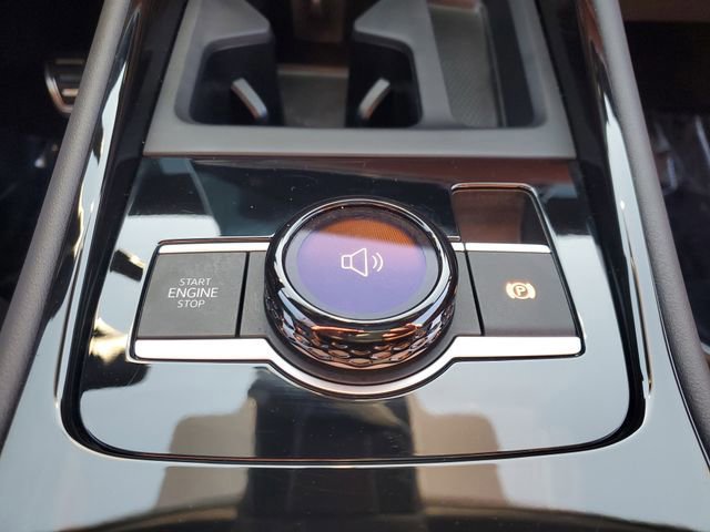 Used 2025 Volkswagen Tiguan SEL R-Line image 31