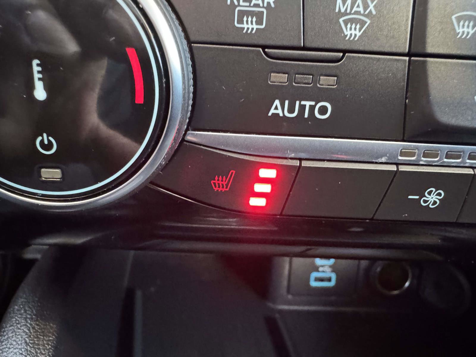 Certified 2022 Ford Escape SEL w/ Technology Package image 35