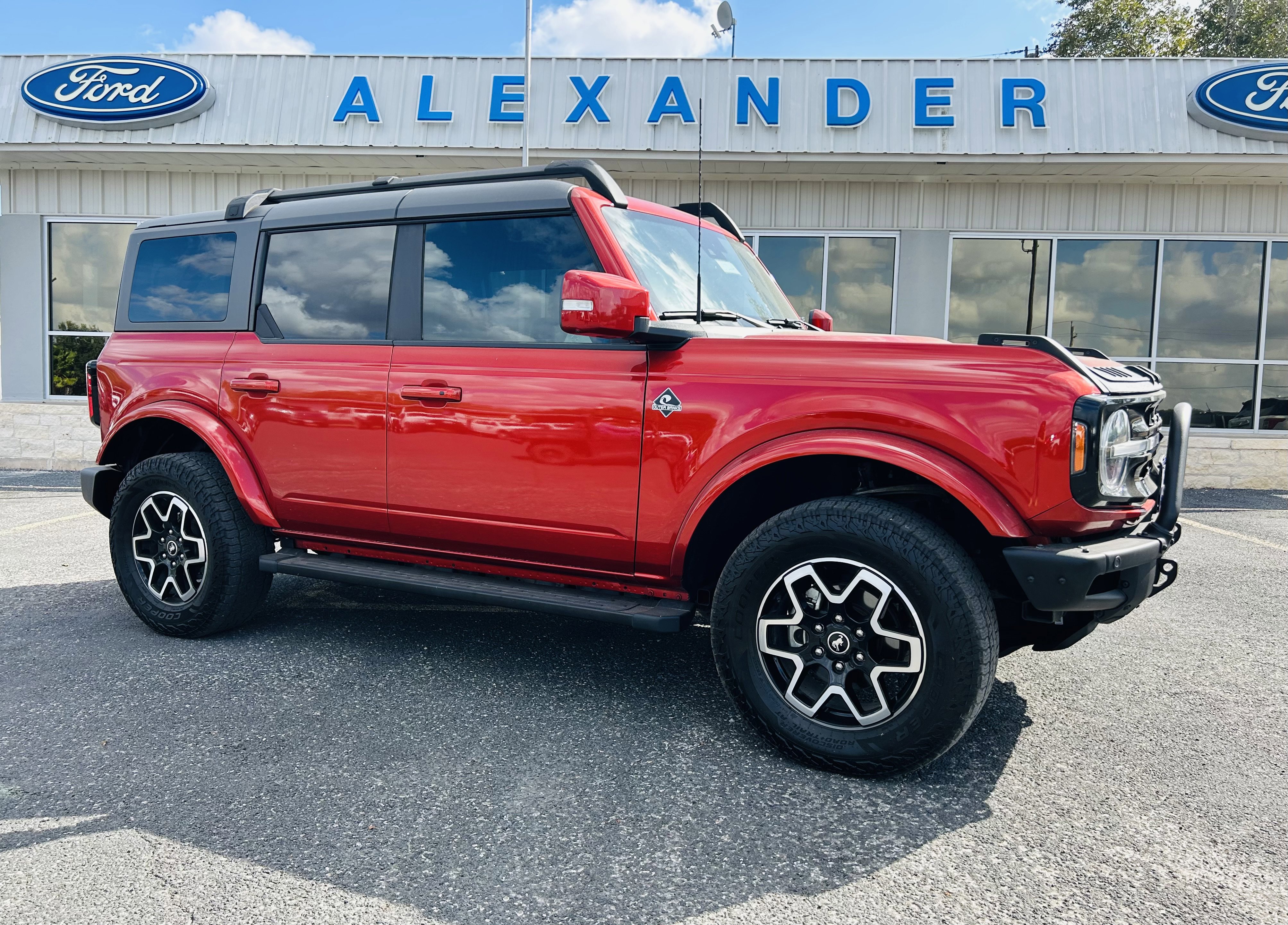 Certified 2024 Ford Bronco Outer Banks image 2