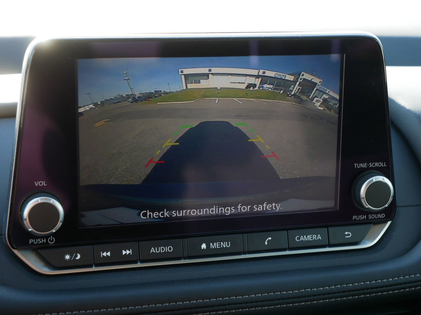 Used 2024 Nissan Rogue S AWD/4WD image 27