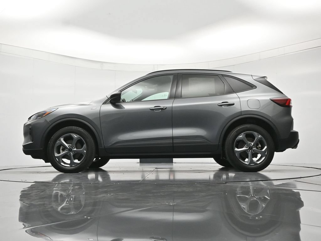 Certified 2025 Ford Escape ST-Line AWD/4WD image 43