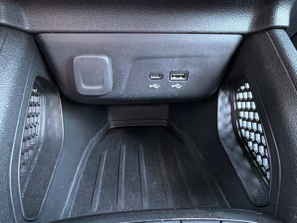 Used 2025 Chevrolet TrailBlazer LT AWD/4WD image 29