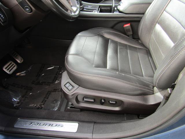 Certified 2019 Ford Taurus SHO w/ Driver Assist Package image 17