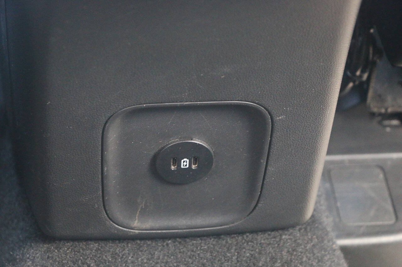 Certified 2024 Ford Escape Platinum AWD/4WD image 15