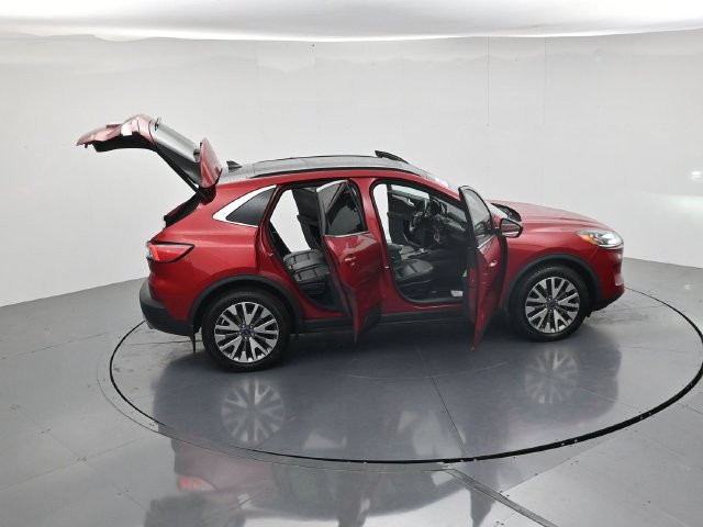 Certified 2022 Ford Escape Titanium w/ Class II Trailer Tow Package AWD/4WD image 45