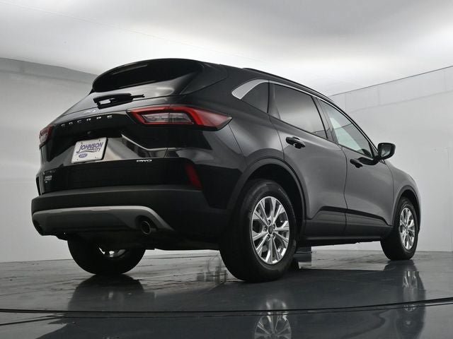 Certified 2023 Ford Escape Active AWD/4WD image 40