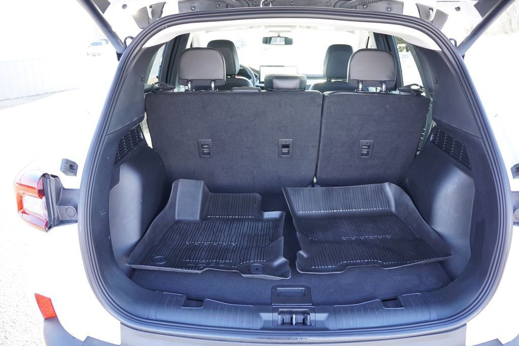 Certified 2025 Ford Escape Platinum w/ Premium Technology Package image 19