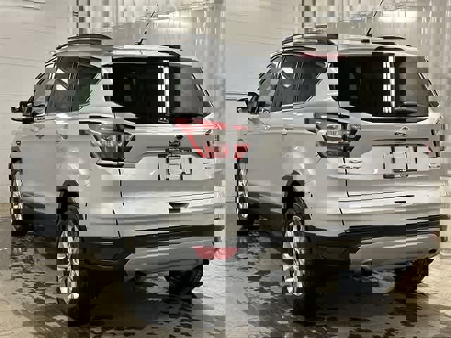 Certified 2018 Ford Escape SE image 3
