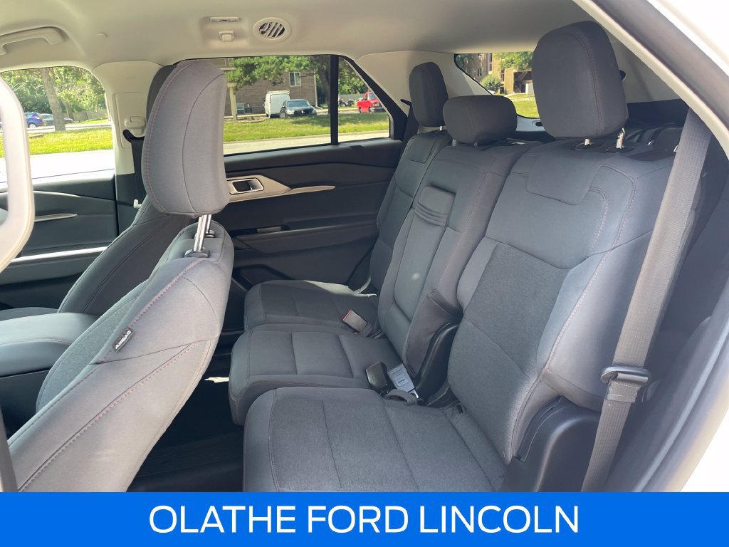 Certified 2025 Ford Explorer Active AWD/4WD image 21