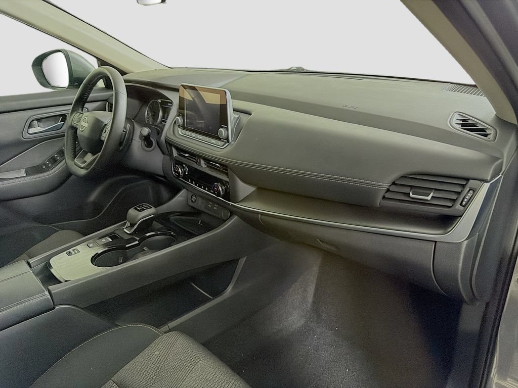 Used 2025 Nissan Rogue SV FWD image 30