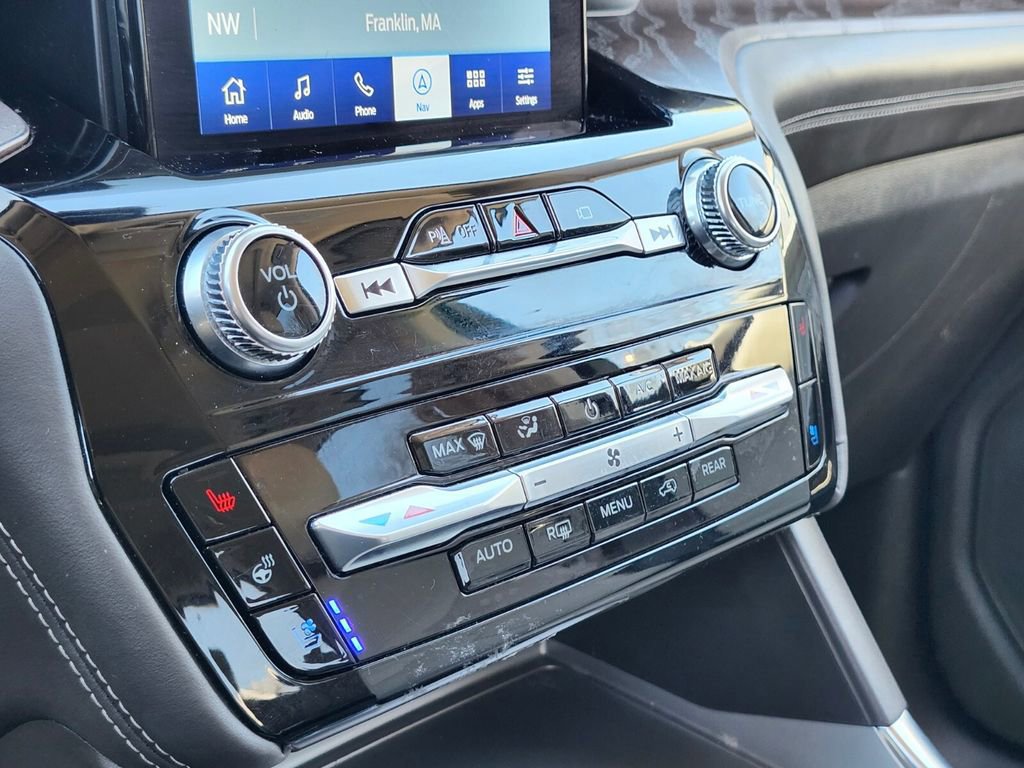 Certified 2022 Ford Explorer Platinum w/ Equipment Group 601A AWD/4WD image 25