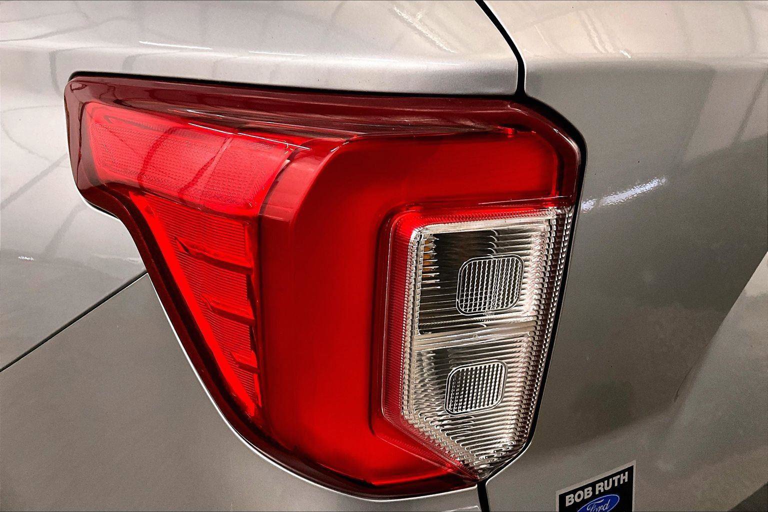 Certified 2021 Ford Explorer XLT w/ Equipment Group 202A image 29