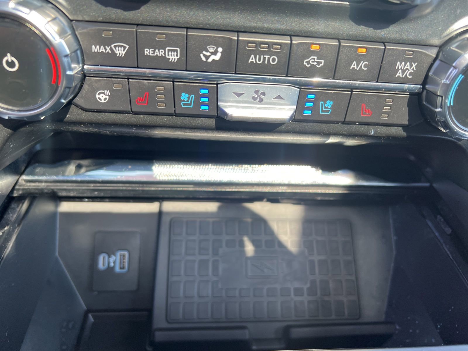 Certified 2022 Ford F150 Lariat w/ Equipment Group 502A High image 27