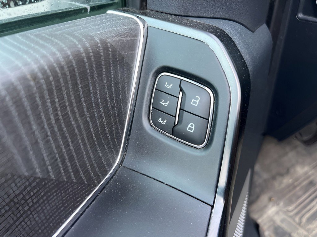 Certified 2021 Ford F150 Platinum w/ Equipment Group 701A High image 19