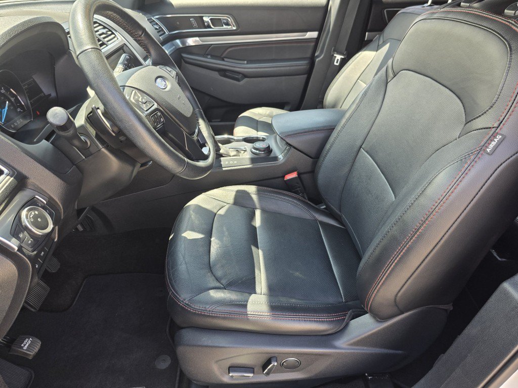 Certified 2018 Ford Explorer Sport w/ Ford Safe & Smart Package AWD/4WD image 31
