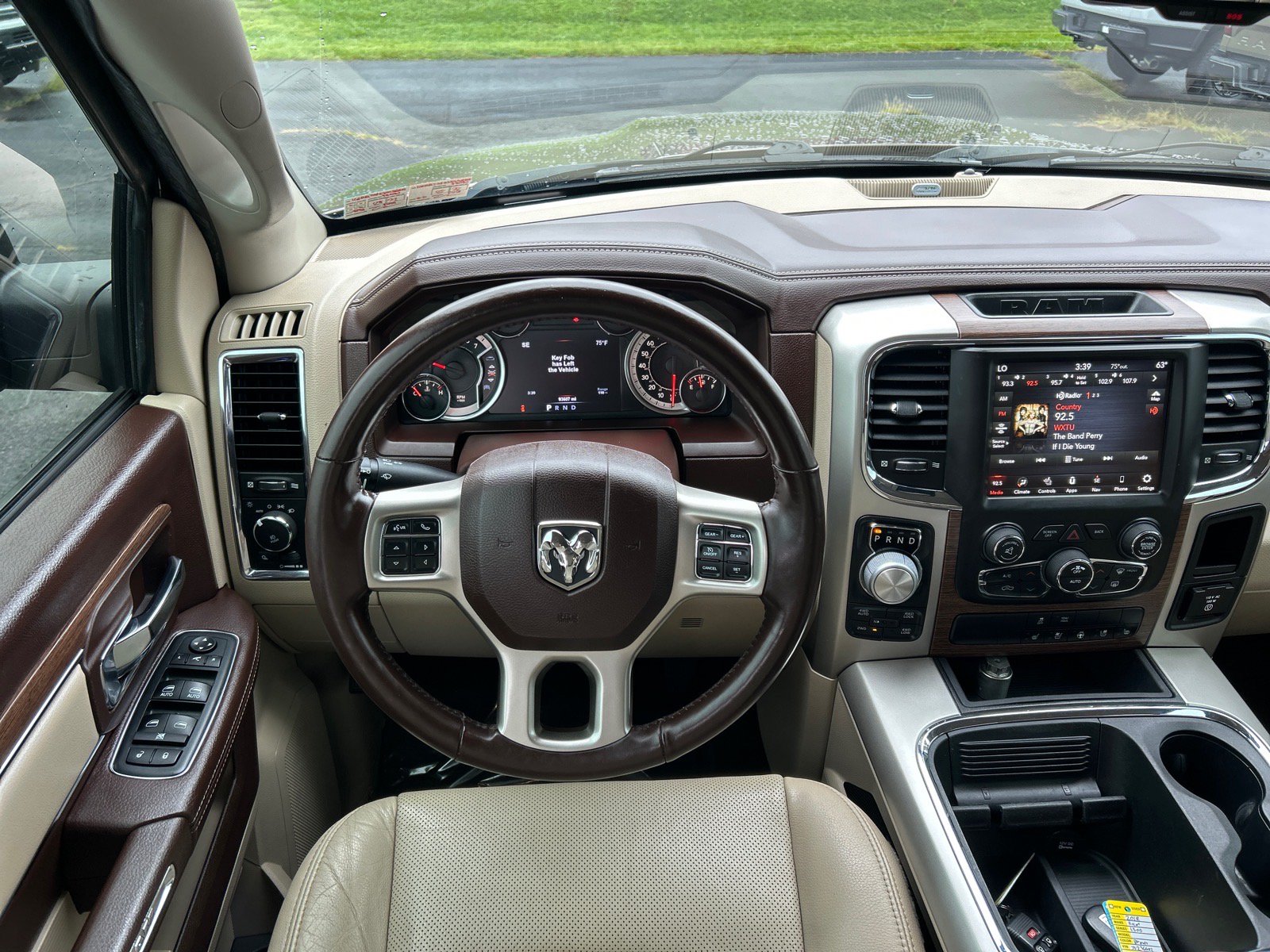 Used 2018 RAM 1500 Laramie w/ Convenience Group AWD/4WD image 2