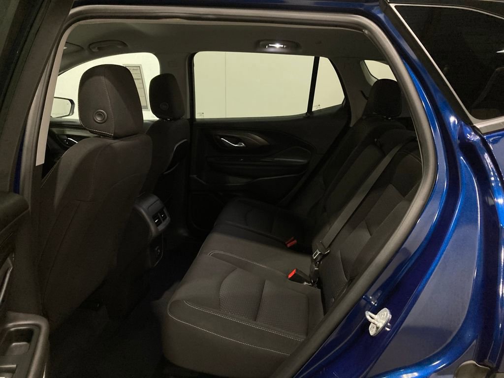 Used 2023 GMC Terrain SLE w/ Driver Convenience Package image 19