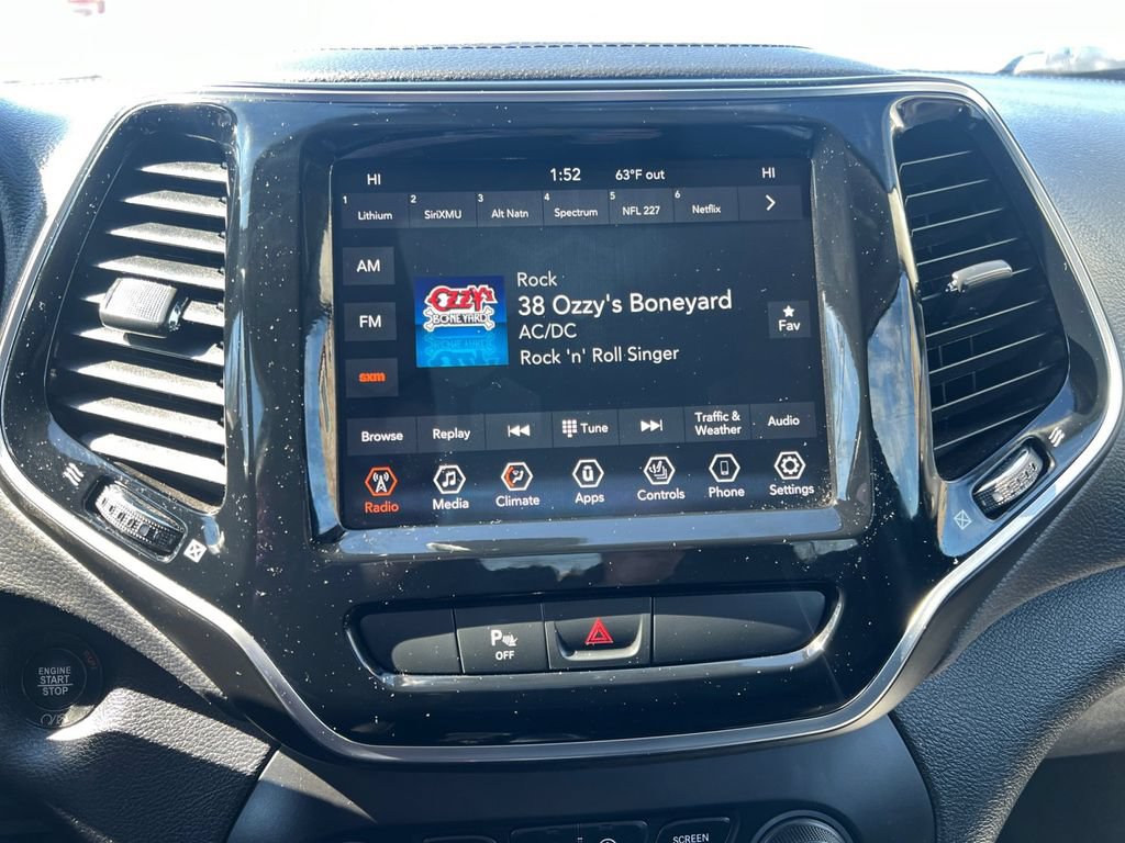 Used 2020 Jeep Cherokee Limited AWD/4WD image 28