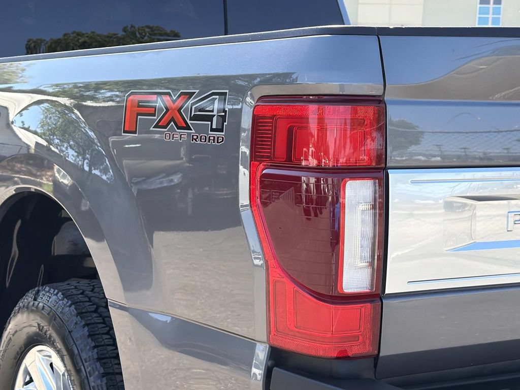 Certified 2021 Ford F250 Platinum w/ FX4 Off-Road Package AWD/4WD image 8