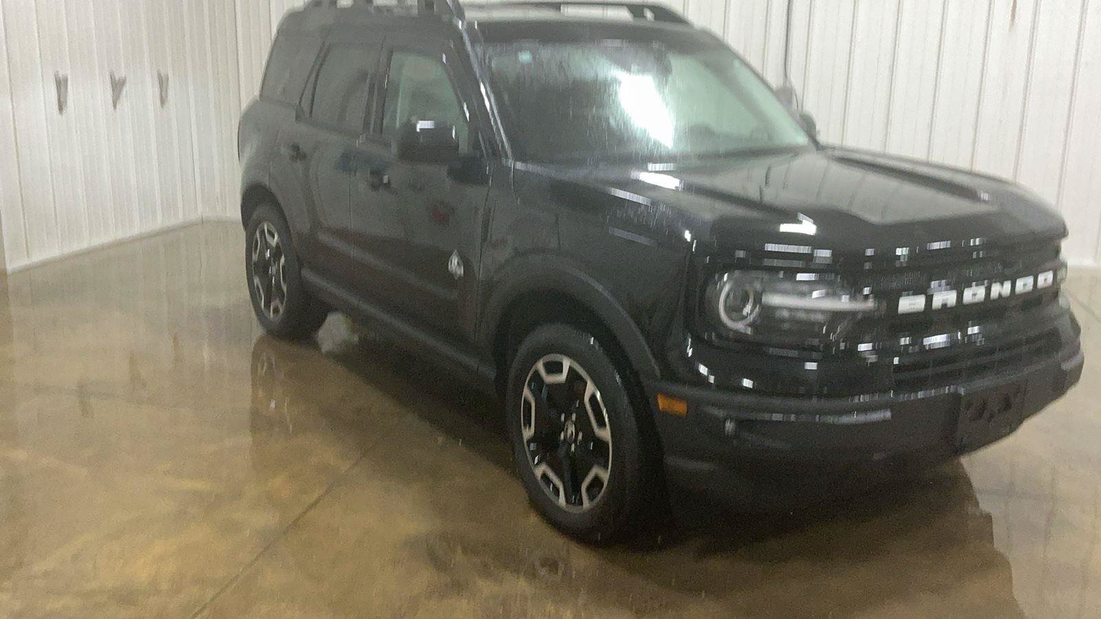 Certified 2022 Ford Bronco Sport Outer Banks w/ Tech Package AWD/4WD image 3