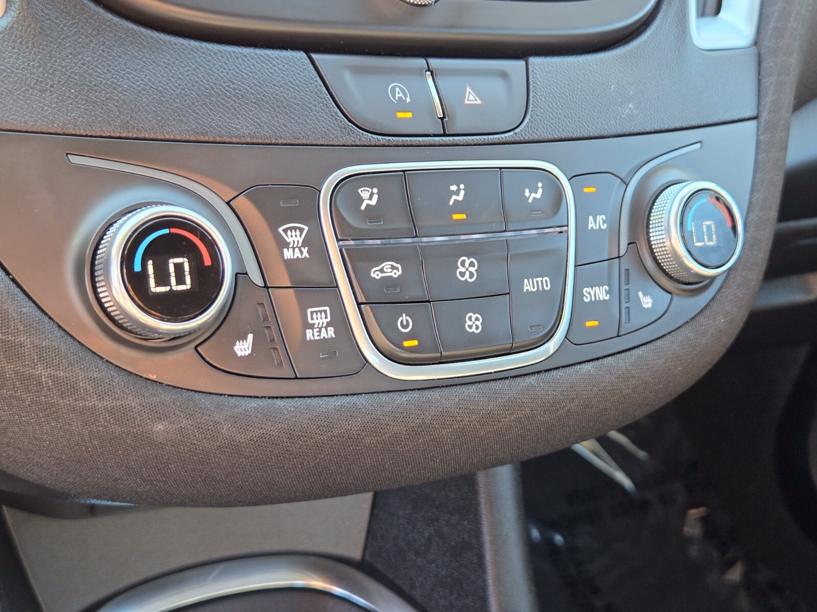 Used 2024 Chevrolet Malibu LT FWD image 22