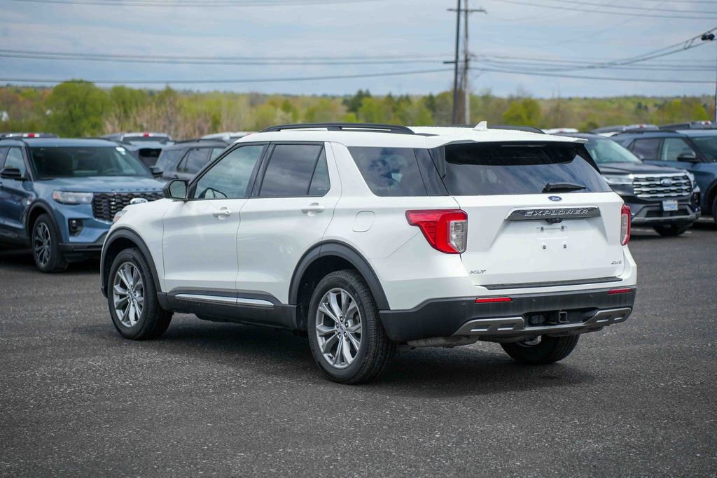 Certified 2023 Ford Explorer XLT w/ Equipment Group 202A AWD/4WD image 7