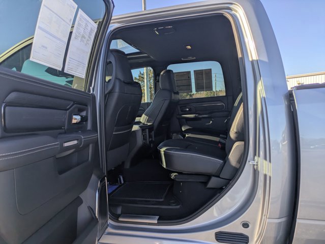 Used 2024 RAM 2500 Limited image 29